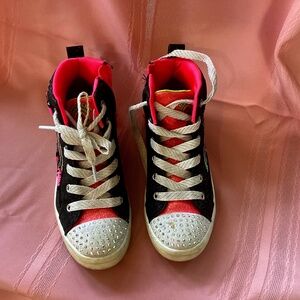 Skechers girls hi top sneakers size 3.5
